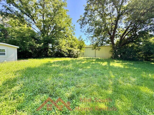 Building Photo - 2876 Cela Rd