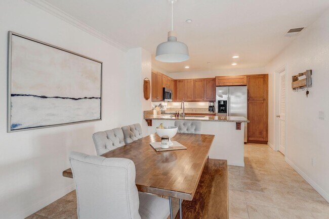 Building Photo - 3504 Shoreline Bluff Ln