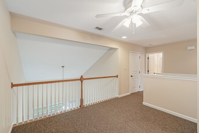 Building Photo - 10810 Carpenter Run Ln