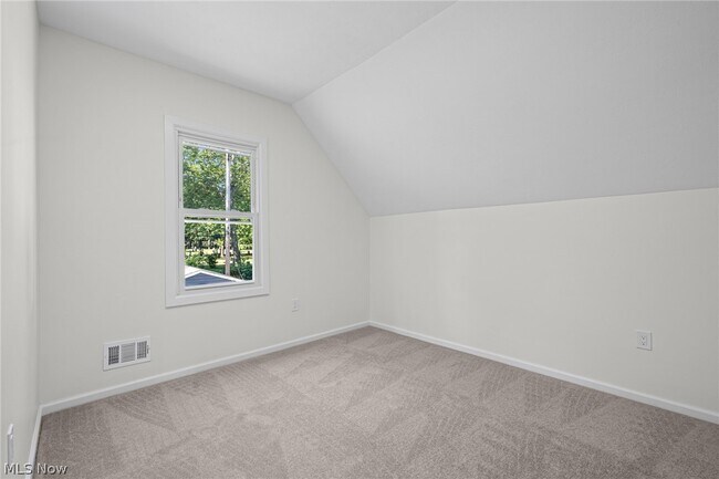 Building Photo - 12028 Wade Park Ave