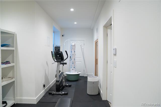 Building Photo - 190 S Glencoe St