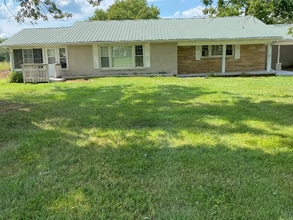 Building Photo - 3336 Hilham Rd
