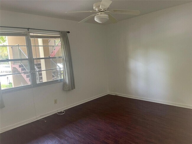 Building Photo - 12850 SW 4th Ct