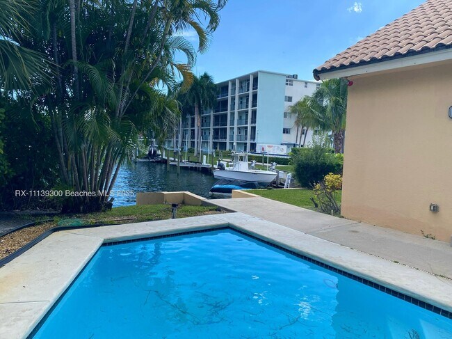 Building Photo - 400 Corsair Dr