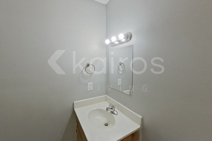 Building Photo - 341 Canada Ct
