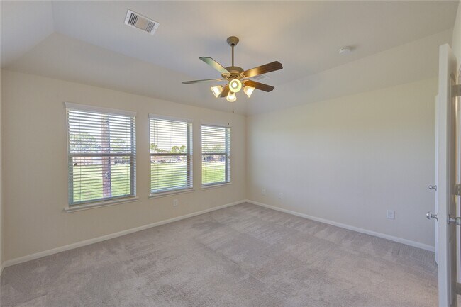 Building Photo - 8335 Hawthorn Vly Ln