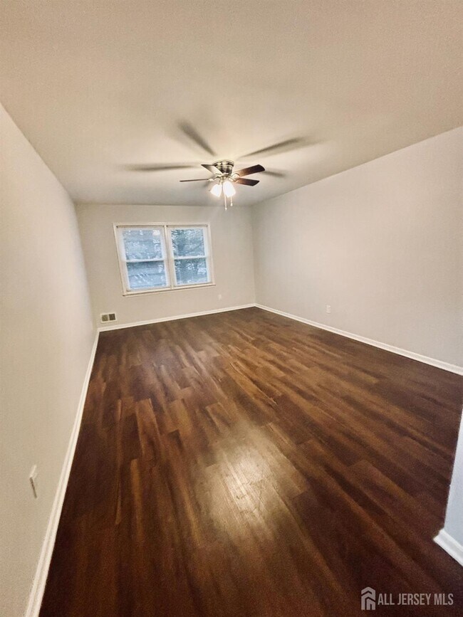 Building Photo - 1 Upperbrook Ct