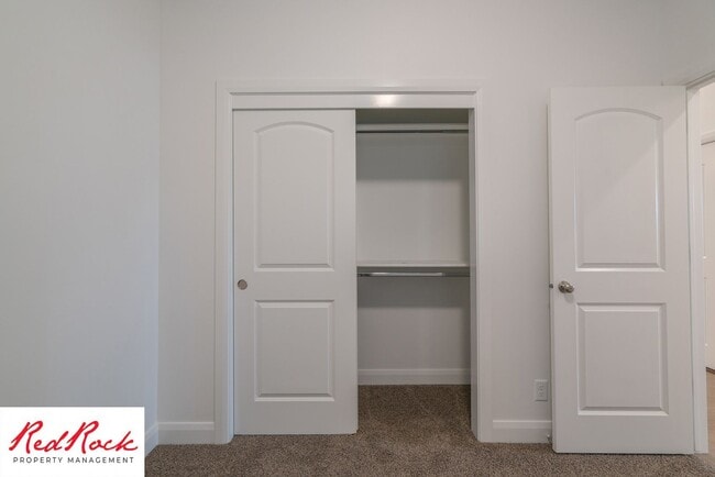 Building Photo - St. George 3 Bedroom Single-Level Home–$30...