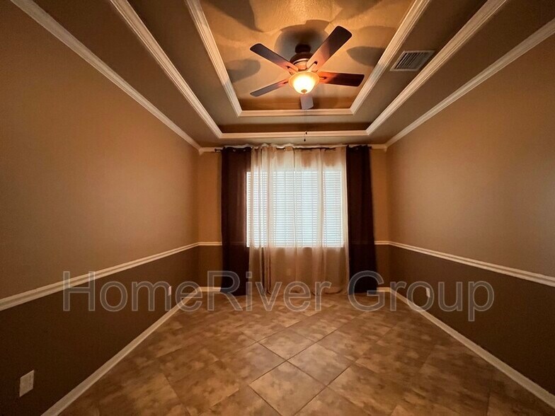 Building Photo - 8426 White Poplar Dr