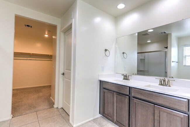Building Photo - $750.00 MOVE-IN CREDIT TOWARDS FIRST MONTH RENT!!!!! Rancho Sahuarita