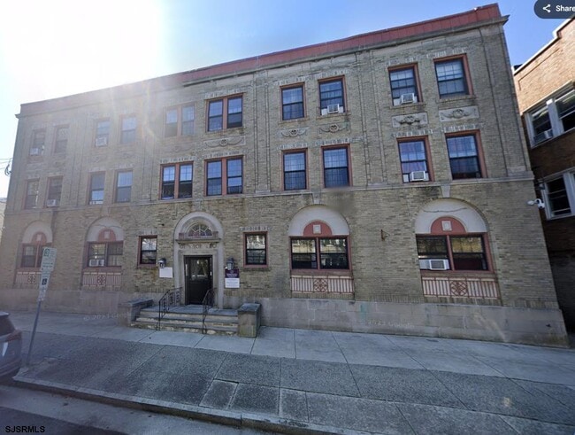Primary Photo - 2 S Bartram Ave