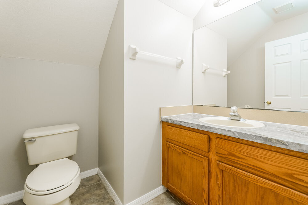 Building Photo - 2402 Ashecroft Dr