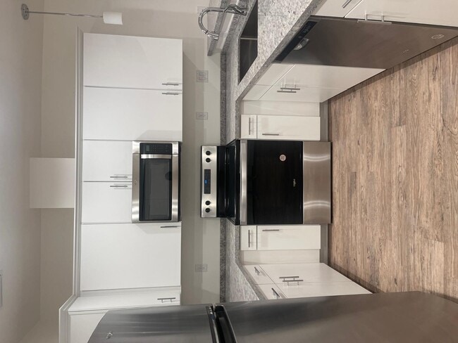 Building Photo - 2063 E Lemon St