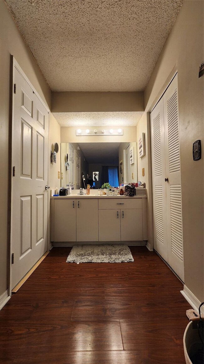 Building Photo - 3874 Lyons Rd