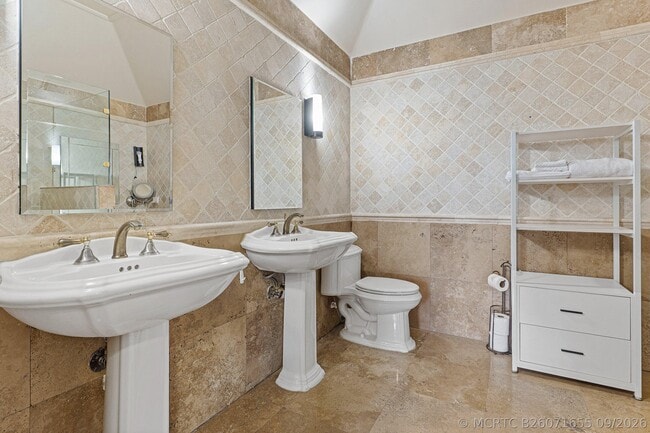Building Photo - 5190 Lake Catalina Dr