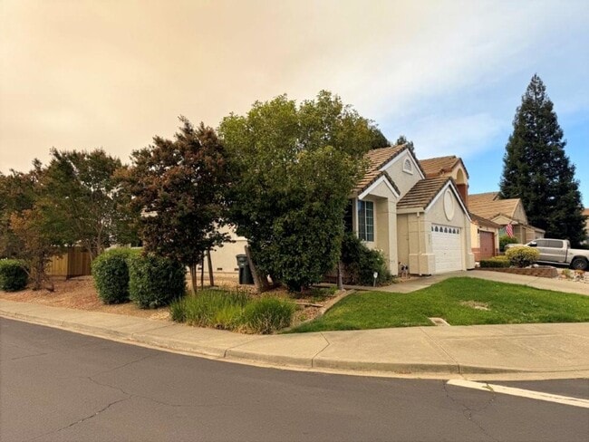 Building Photo - 900 Bluewater Dr