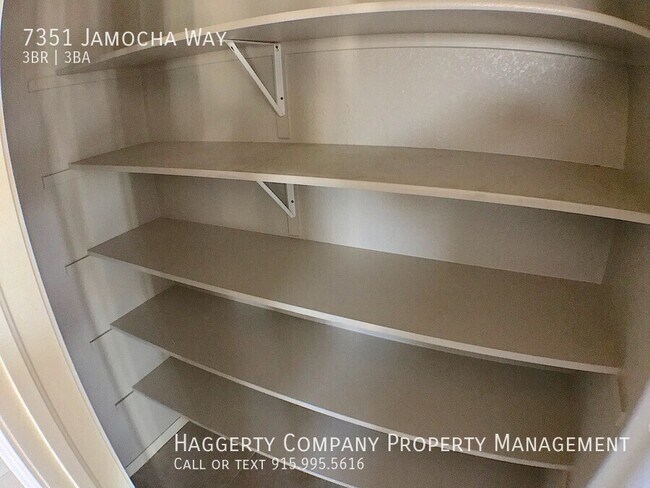 Building Photo - 7351 Jamocha way