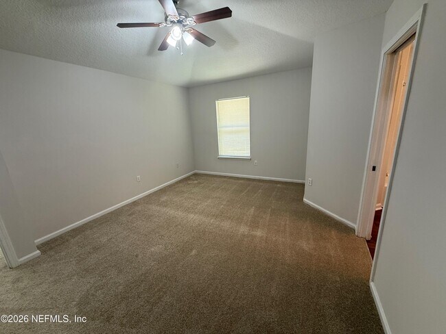Building Photo - 5550 Oak Crossing Dr