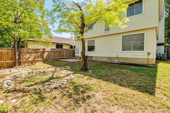 Building Photo - 13808 Lothian Dr