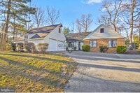 Building Photo - 206 Fairway Cir