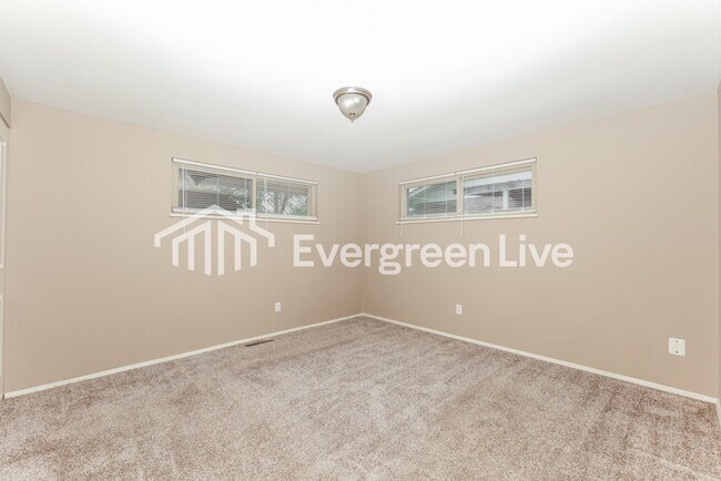 Building Photo - 5919 Chambersburg Rd