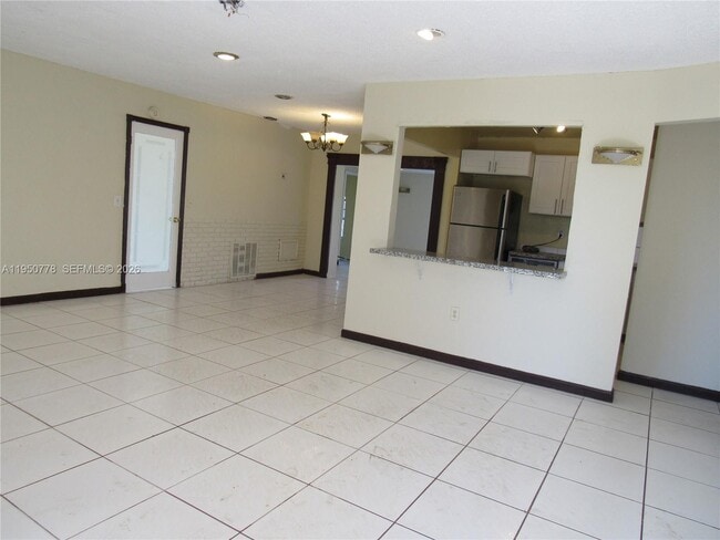 Building Photo - 7913 Ramona St