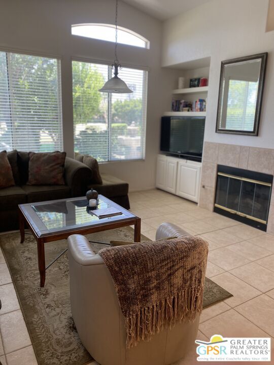 Building Photo - 29727 W Laguna Dr