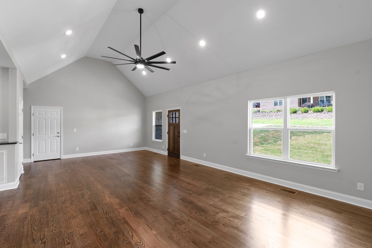 Building Photo - 611 Sunset Valley Dr