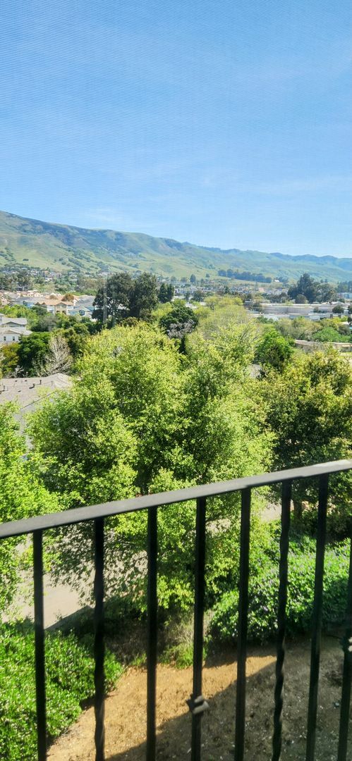 Building Photo - Beautiful Tuscan Style Home in SLO-Availab...