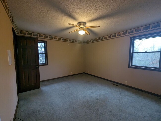Building Photo - 3 Bedroom 3 Bathroom Home in Batesville