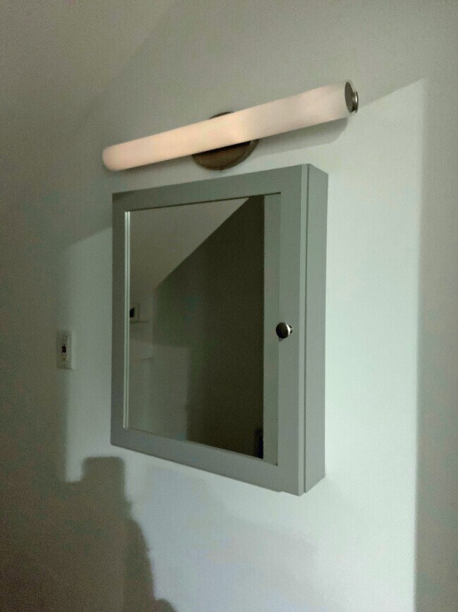 Building Photo - 159 Analomink St