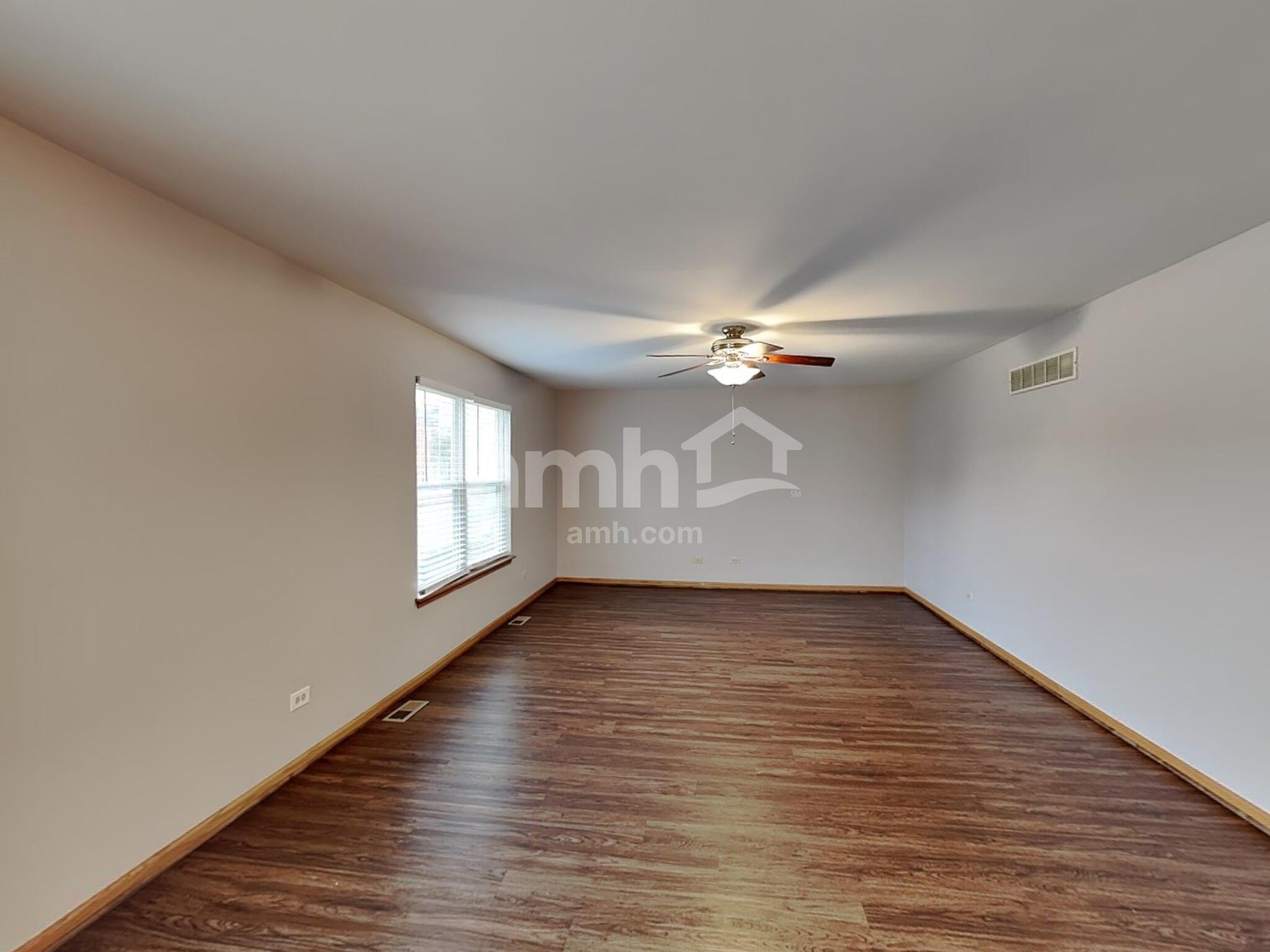 Building Photo - 1907 Arbor Falls Dr