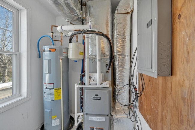 Building Photo - 259 Stage Rd