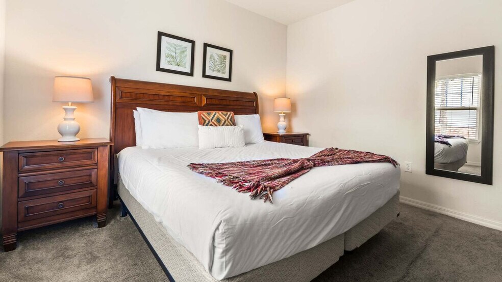 Building Photo - 5354 Diplomat Ct