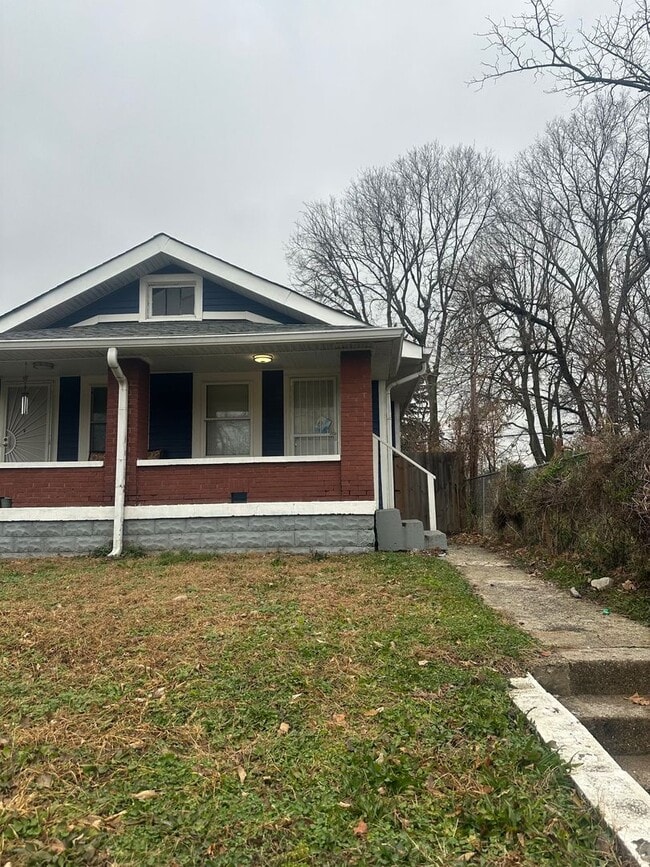 Building Photo - 642 Congress Ave