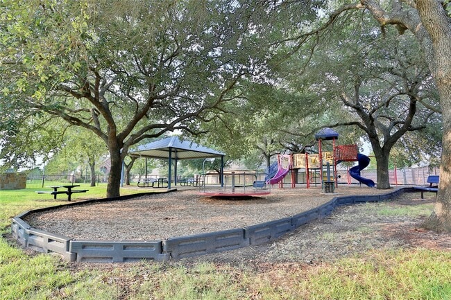 Building Photo - 7110 Yardley Dr