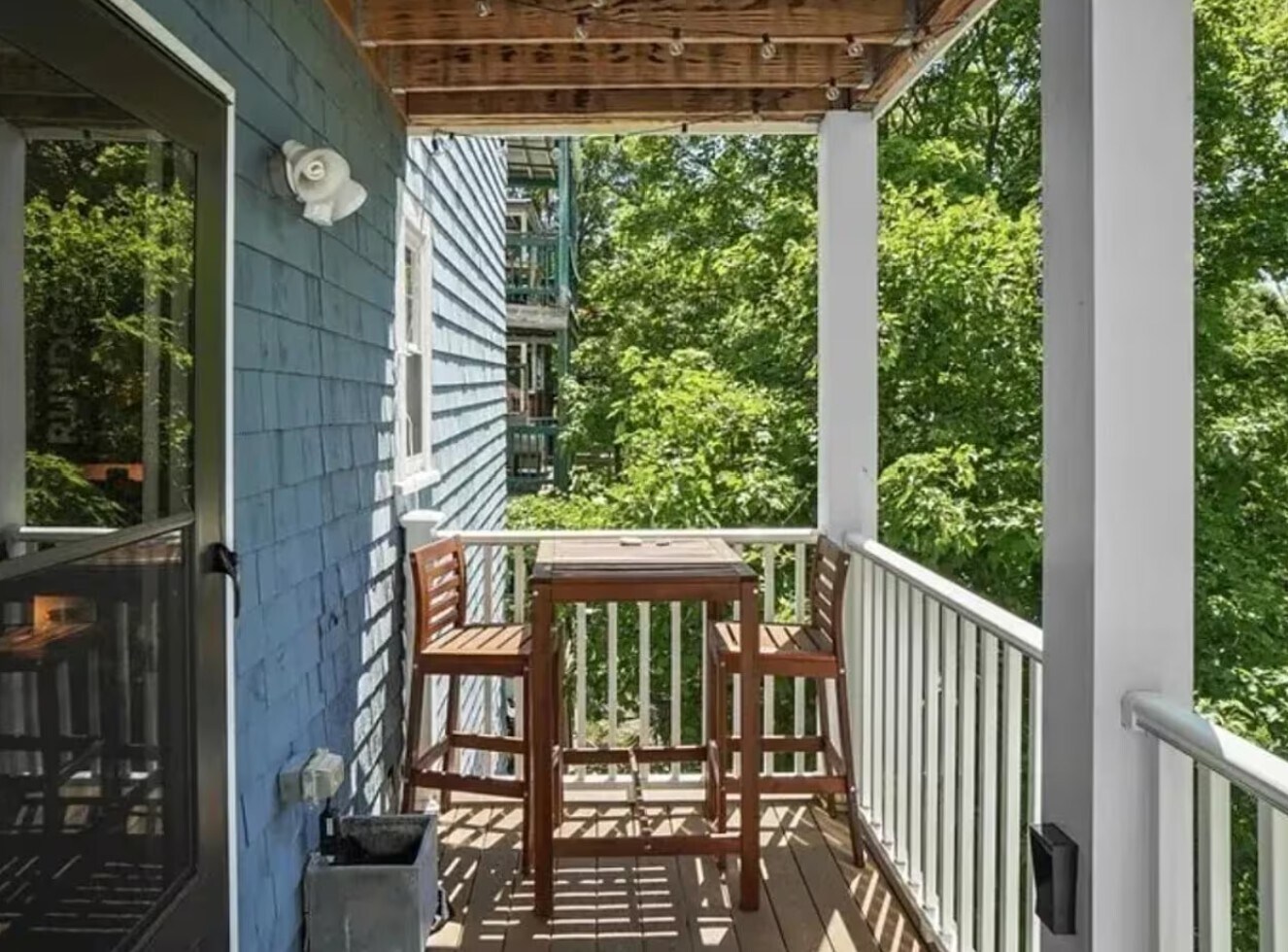 Building Photo - 47 Beech Glen St