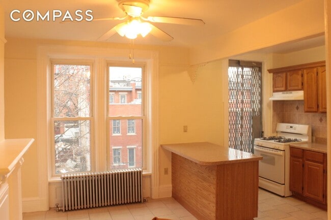 Building Photo - 23 St Marks Ave