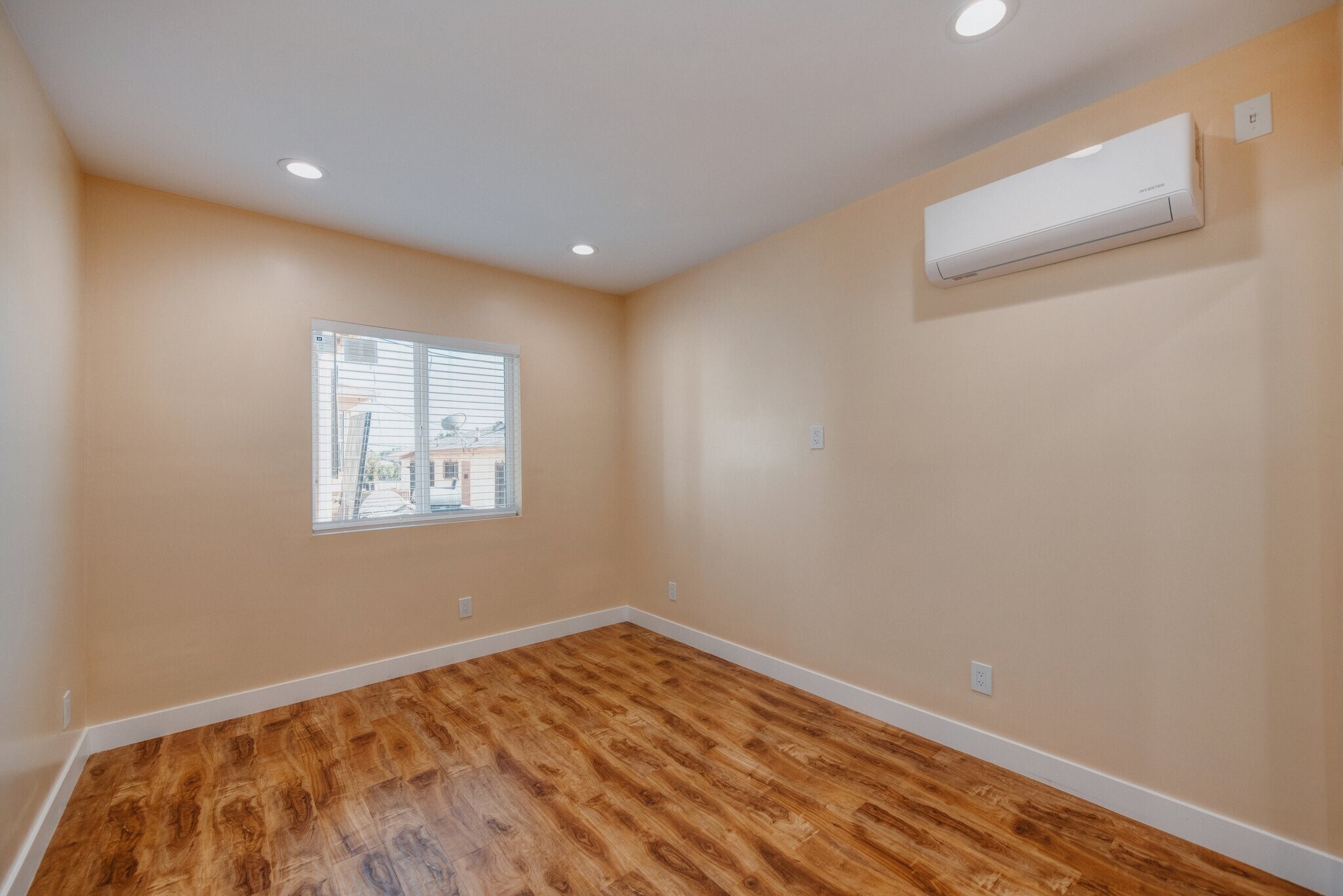 Building Photo - 2703 W Alondra Blvd