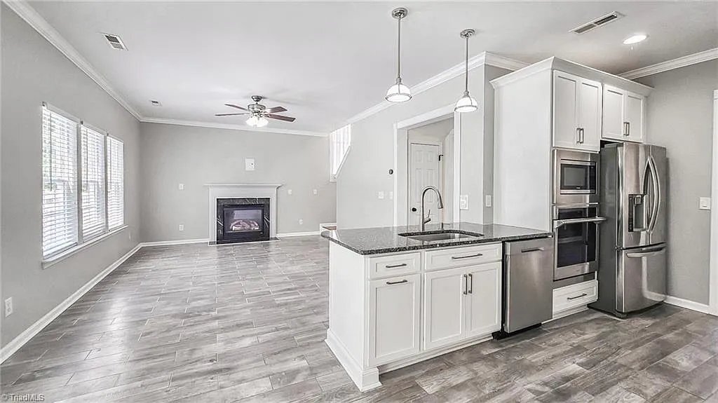 Building Photo - 4072 Fountain Grove Dr
