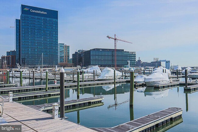 Building Photo - 675 S President St