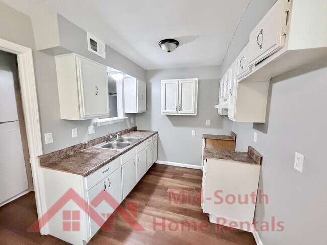 Building Photo - 4627 Crystal Springs Dr