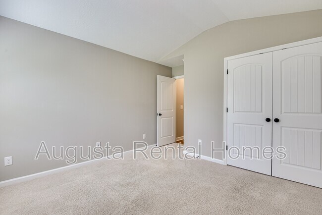Building Photo - 712 Edenberry St