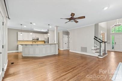 Building Photo - 3833 Denmeade Dr