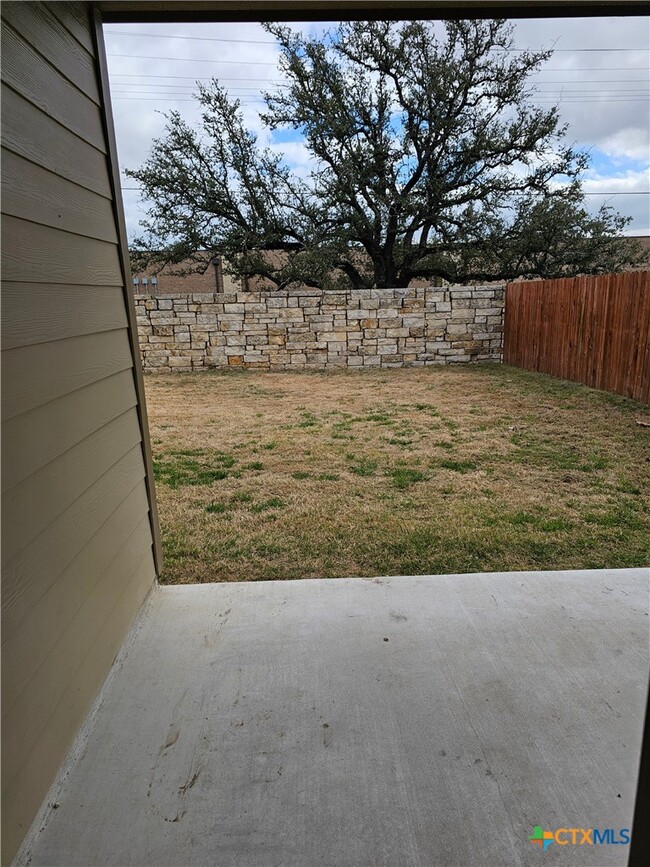 Building Photo - 512 Hoot Owl Ln S