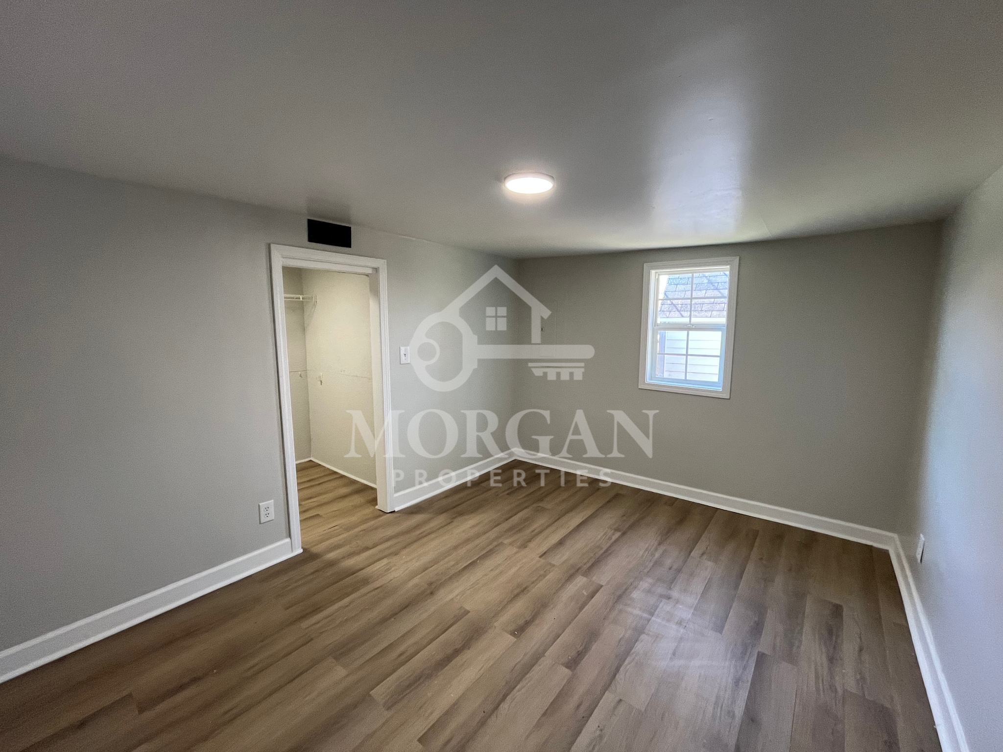 Building Photo - 910 S 13th St