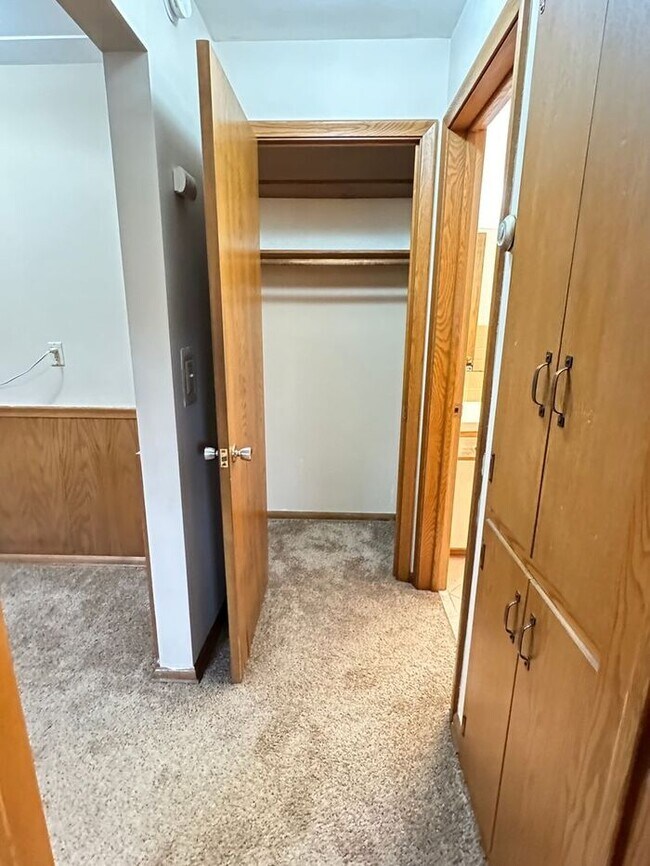 Building Photo - Richfield Ground Level, Window Ac Unit Inc...