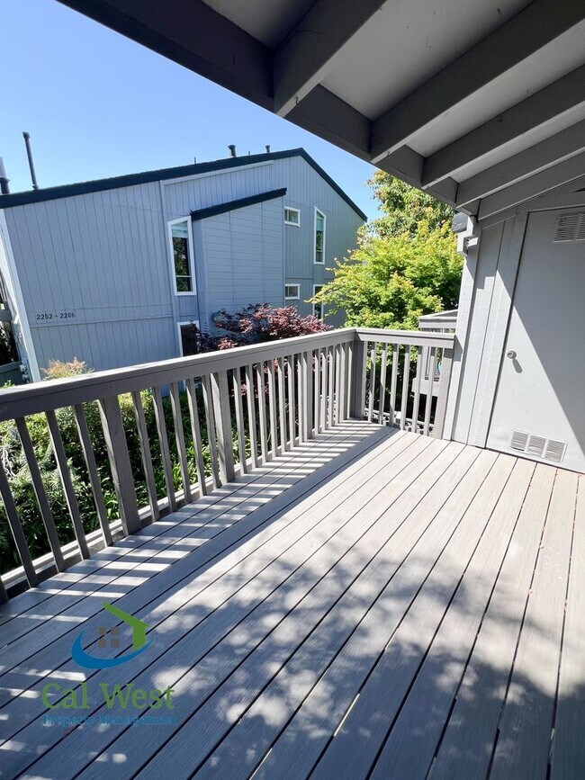 Building Photo - 2212 Almaden Rd