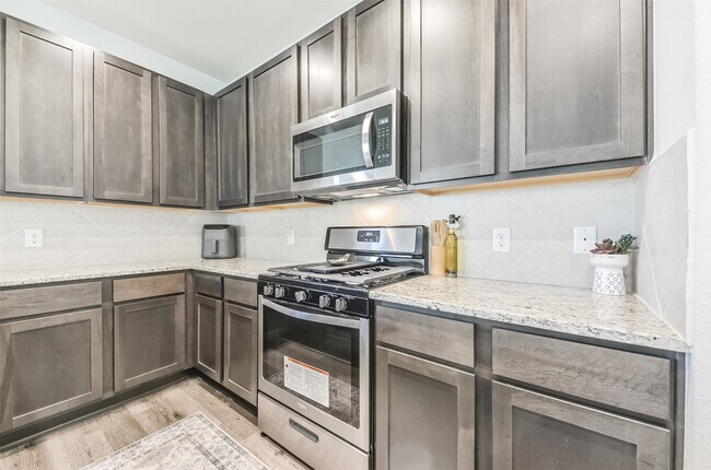 Building Photo - 5522 Briana Dee Dr