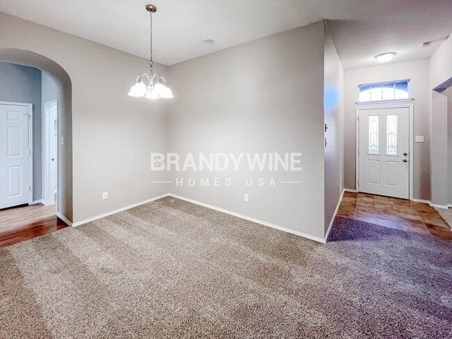 Building Photo - 806 Christine Dr